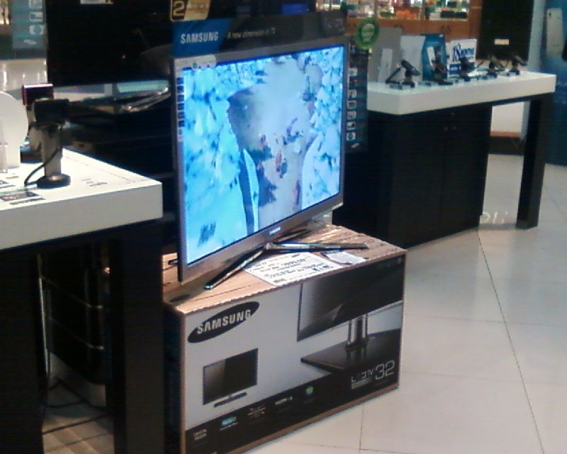 SAMSUNG UA55C9000 55 inches 140 cm Full HD 3D TV Series 9 LED Samsung Image eClassifieds4u