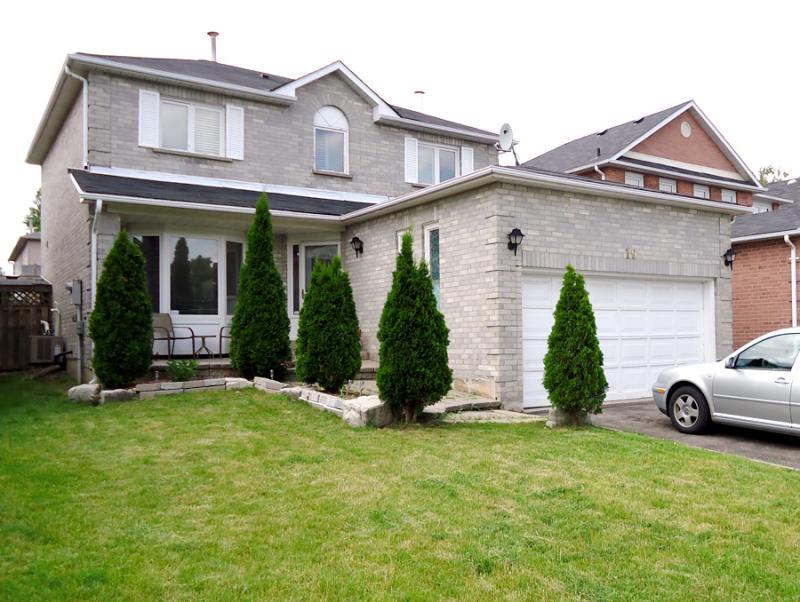 Gorgeous, Ready to Move-in, Priced to Sell, 2Story Detached House Image eClassifieds4u