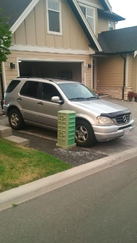 2001 Mercedes Benz M320 Silver low mileage Image eClassifieds4u