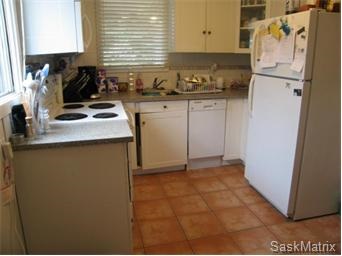 East side (Nutana park) 4 bedroom (2+2) duplex Image eClassifieds4u