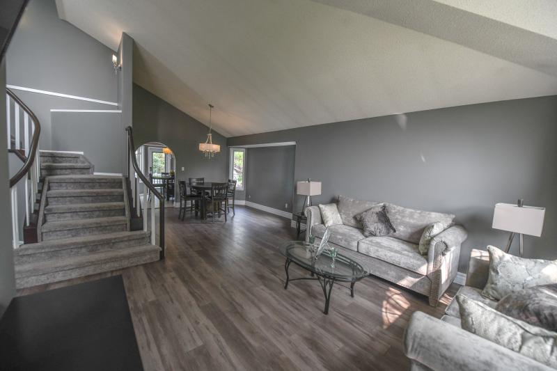 Country Club Estates Home for Sale Image eClassifieds4u