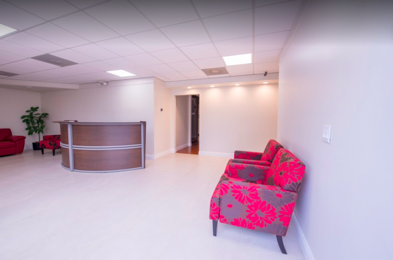 CORAL SPRINGS PRIVATE SALON SUITES FOR RENT FOR MAKE UP ARTIST,COSMETOLOGIST, HAIRSTYLIST Image eClassifieds4u