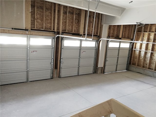 Brand New 3 car Garage Home in Waterloo Image eClassifieds4u