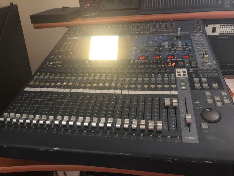 YAMAHA 02R96 DIGITAL RECORDING / LIVE MIXING CONSOLE W/ METER BRIDGE Image eClassifieds4u