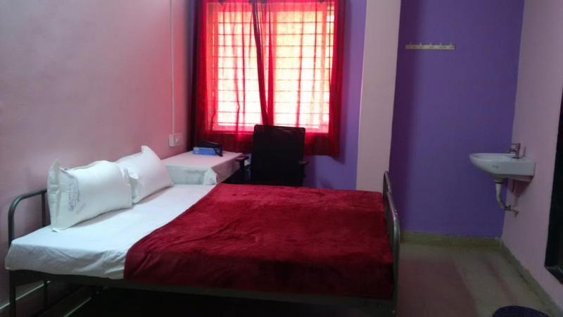 AC & NON – AC PAYING GUEST RS.5,000/- ONWARDS PER MONTH Image eClassifieds4u