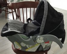 Siège auto pour bébé de moins de 10 kg (10-12mois) /Car seat for baby less than 10 kg (10-12 mont Image eClassifieds4u 1