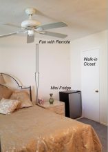 Furnished Master Bedroom - 1 Mile from Beach