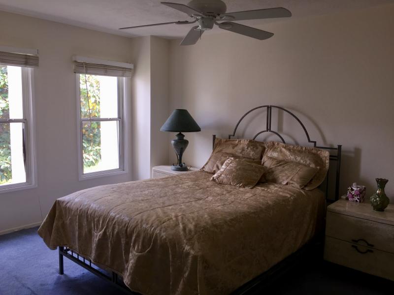 Furnished Master Bedroom - 1 Mile from Beach Image eClassifieds4u