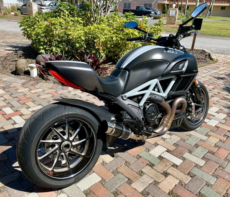 Selling my 2015 Ducati Diavel Carbon in Star White. Image eClassifieds4u