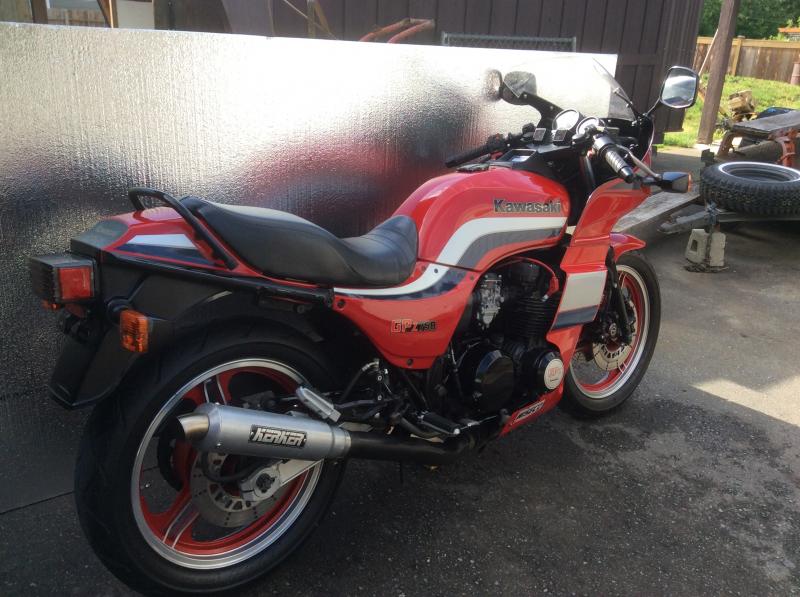 Kawasaki 750 GPZ...1983 Image eClassifieds4u