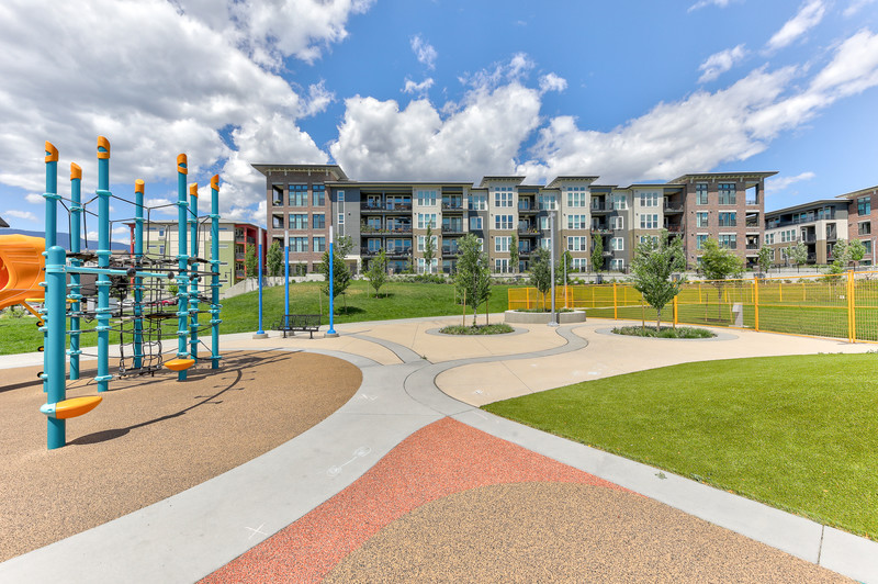 Brand New 2bed-2bath Downtown Kelowna Image eClassifieds4u