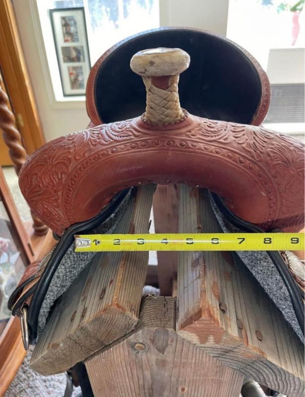 Fairly used Saddle available for sale Image eClassifieds4u
